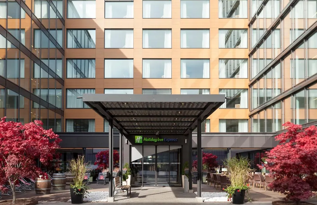 Holiday Inn Express Zürich Airport, an IHG Hotel-1