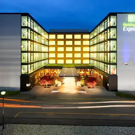 Holiday Inn Express Zürich Airport, an IHG Hotel-2